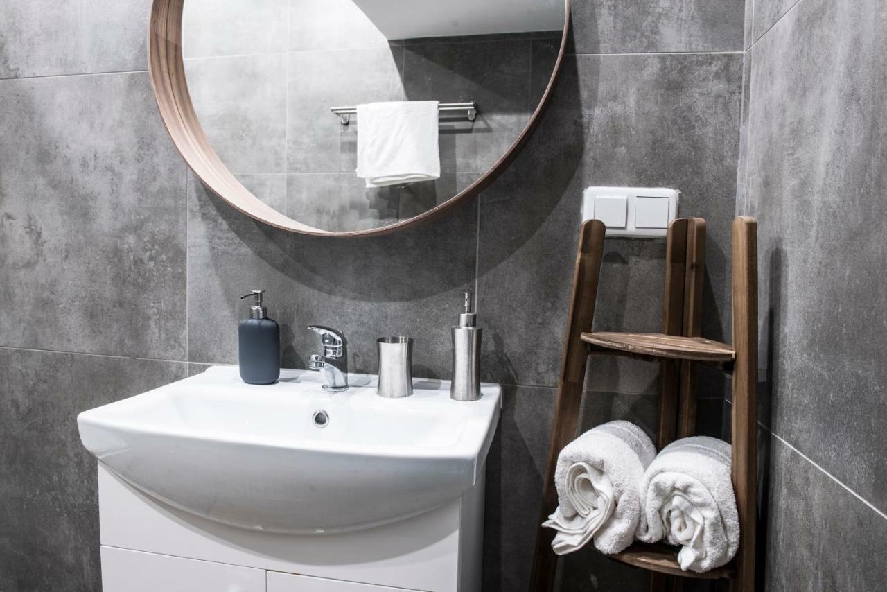 Tomasza 20 Apartment 140M2 Краков Экстерьер фото